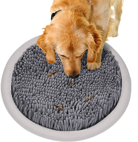 washable snuffle mat with suction cups for dog gift